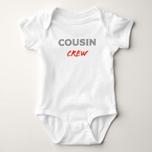 Cousin Crew Baby Strampler (Vorderseite)