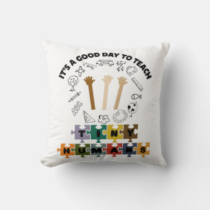Coussin 2/4, C'est un bon jour pour apprendre de minuscule