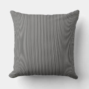 Coussin à rayures noir et blanc