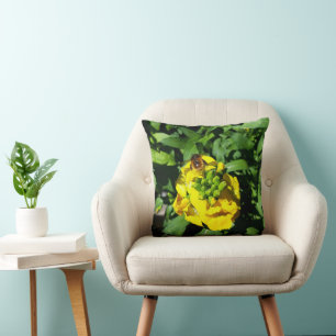 Coussin Abeille sur Fleurs Jaunes