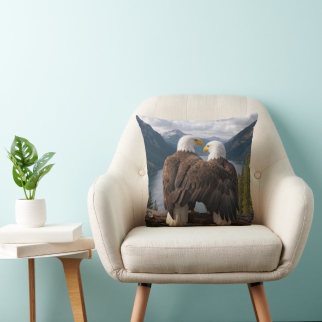 Coussin Aigle chauve protégeant sa compagne (Chaise)