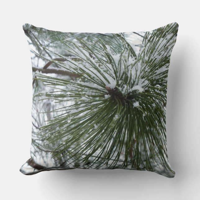 Coussin Aiguilles de pin neigeux Hiver Nature Photographie (Recto)