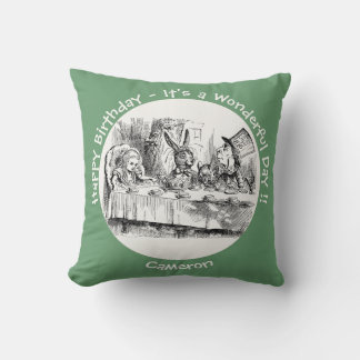 Coussin Alice au Pays des merveilles - Tea Party de Mad Ha