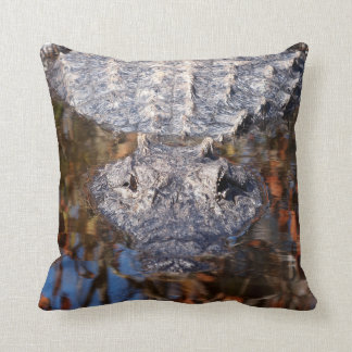 Coussin Alligator - soigneux ! - Voir les les deux côtés