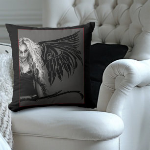 Coussin Ange tombé tribal noir audacieux yeux rouges gothi