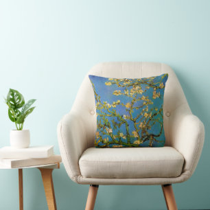 Coussin Arbre aux amandes en fleurs par Vincent van Gogh