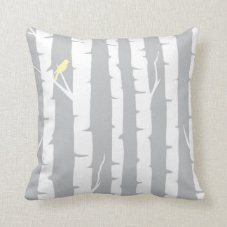Coussin Arbres de bouleau et oiseaux jaunes