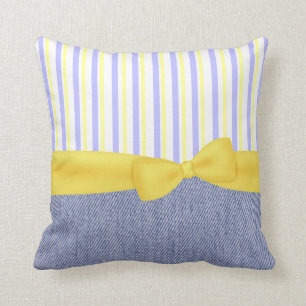 Coussin assez bleu et jaune d'accent