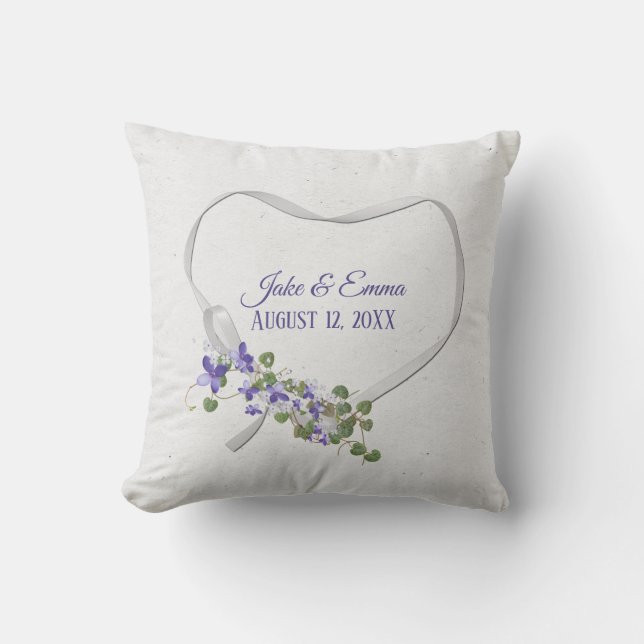 Coussin avec ruban blanc et date de mariage (Recto)