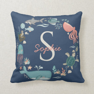 Coussin Baby 2 Noms Monogramme Bleu sous la pieuvre de la 