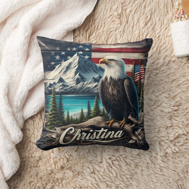 Coussin Bald Eagle Perché Au Milieu Du Paysage Montagneux (Couverture)