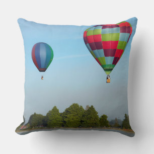 Coussin Ballons à air chaud au-dessus d'un lac,  NZ