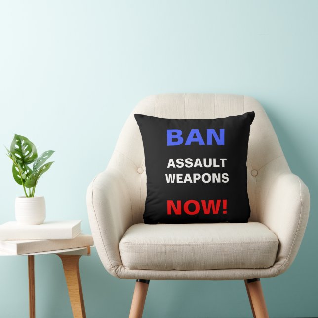 Coussin Ban Assault Weapons Now! Protest Against Guns (Chaise)