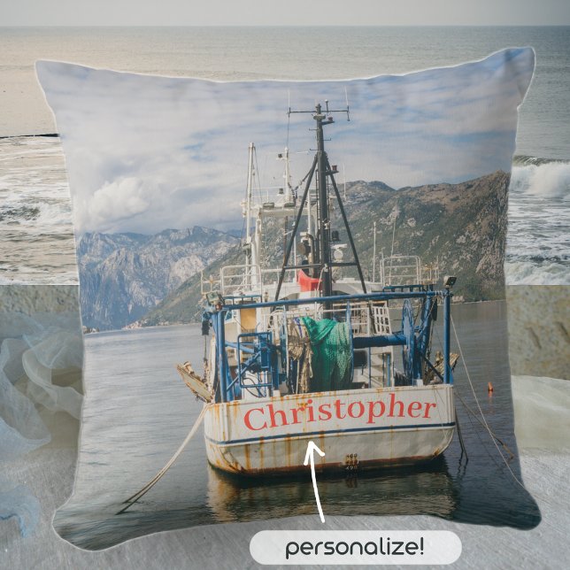 Coussin Bateau de pêche à la baie pittoresque (Créateur téléchargé)