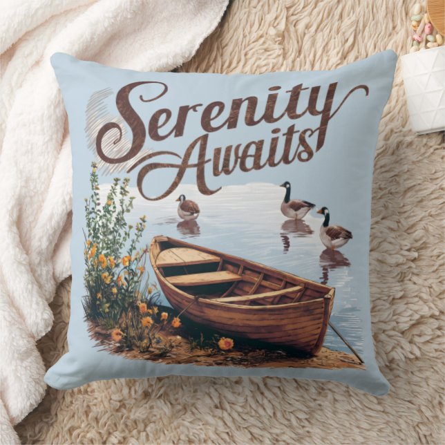 Coussin Bateau du lac Serene avec oies et Fleurs sauvages (Couverture)