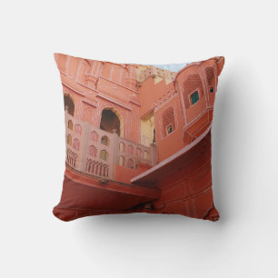 COUSSIN BÂTIMENT EN BÉTON ROUGE