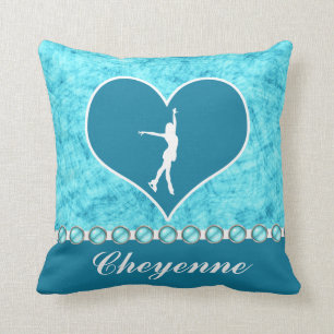 Coussin Beau patineur artistique décoré d'un monogramme 