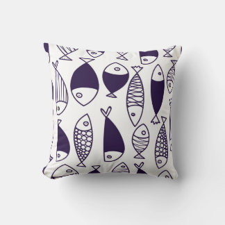 Coussin Beau poisson. Enfants arrière - plans. Motif sans