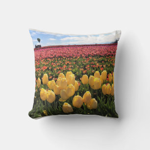 Coussin Beautiful Tulip Field avec Hot Air Balloon, Oregon