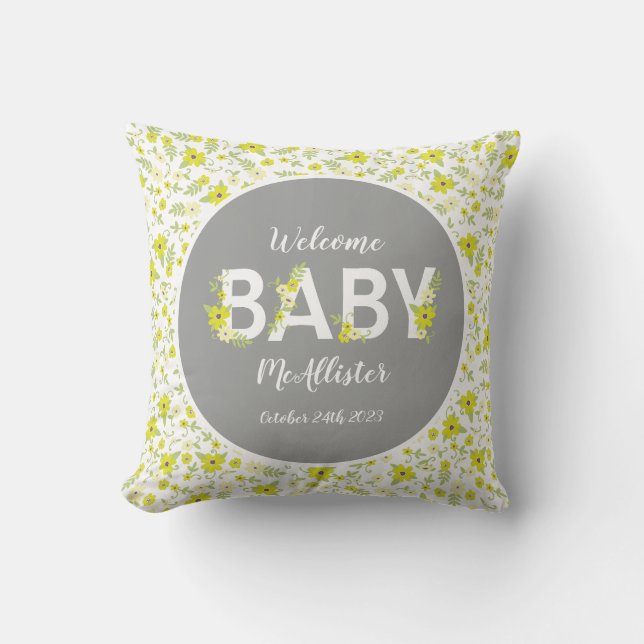 Coussin Bébé dans la douche en fleurs (Recto)
