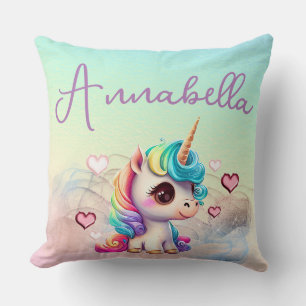 Coussin Bébé licorne mignonne et cœurs sur arc-en-ciel