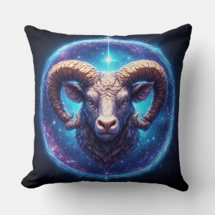 Coussin Bélier majestueux entouré d'étoiles