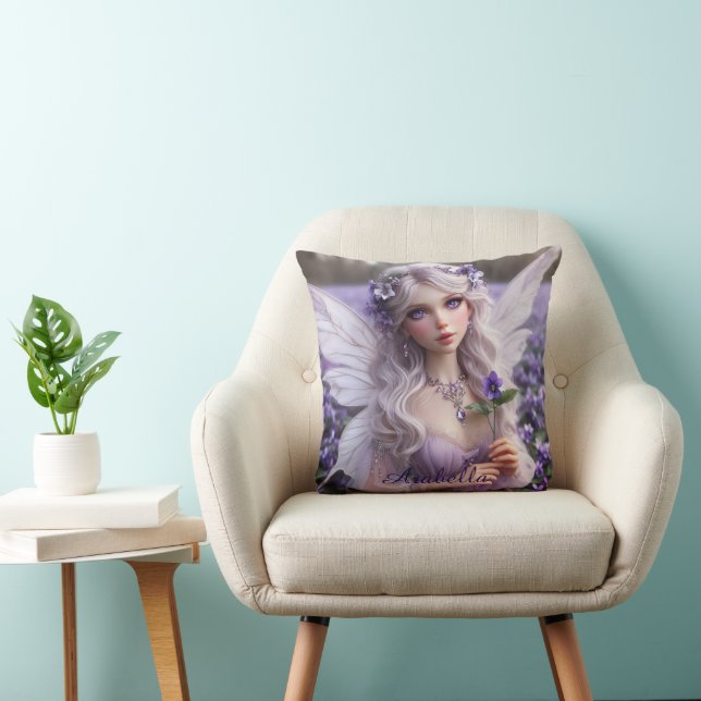 Coussin Belle Fée de Février en Violets (Chaise)