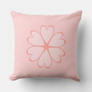 Coussin Belle fleur de coeur sur rose clair