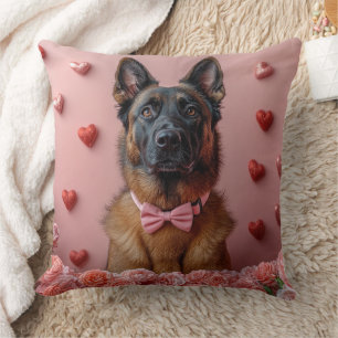 Coussin Berger Malinois belge avec des Roses - Saint-Valen