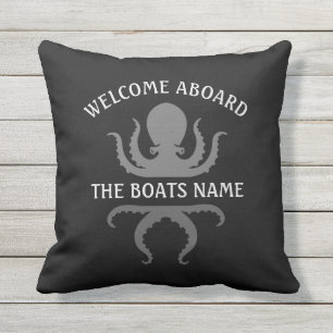 Coussin Bienvenue à bord avec le nom de bateau personnali