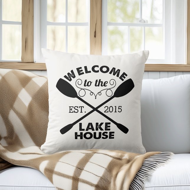Coussin Bienvenue à Lake House Rustic Paddles (Créateur téléchargé)