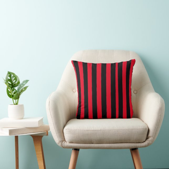Coussin Black and Red Stripes (Chaise)