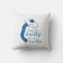 Coussin Bleu Clair Je Sens Knitty, Oh Tellement Knitty