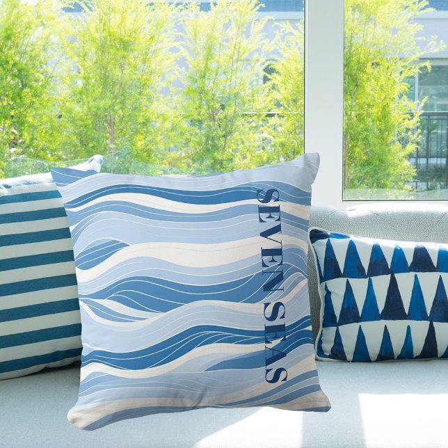 Coussin Bleu clair océan texte moderne côtière (Créateur téléchargé)