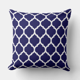 Coussin Bleu Nuit Vibrant Motif Quatrefoil Marocain