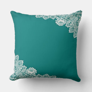 COUSSIN BLEU SARCELLE AVEC COINS À L'ALLURE DE DENTELLE BL