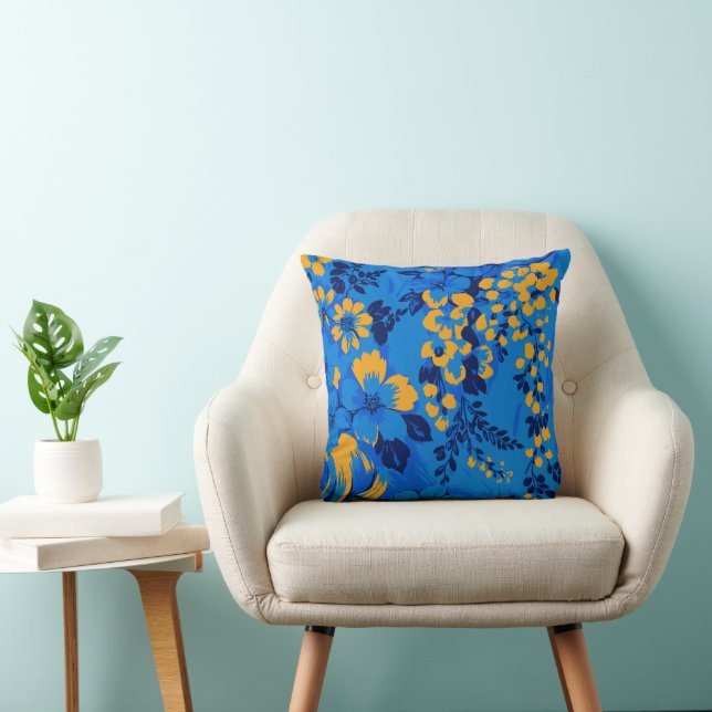 Coussin Bold Blue Garden – Vibrant Floral Pattern (Chaise)