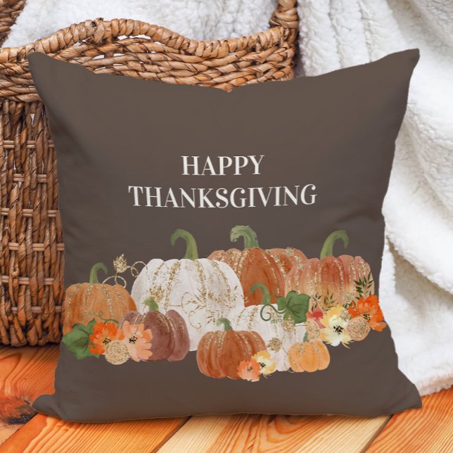 Coussin Bon thanksgiving Brown Orange Citrouilles blancs (Rustic brown "Happy Thanksgiving" pillow with orange and white pumpkins)
