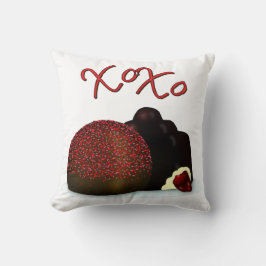 Coussin Bonbon Valentin XOXO et chocolat noir