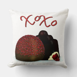 Coussin Bonbon Valentin XOXO et chocolat noir