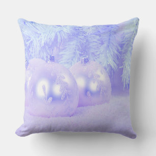 Coussin Boules de Noël bleues sur neige et Arrière - plan 