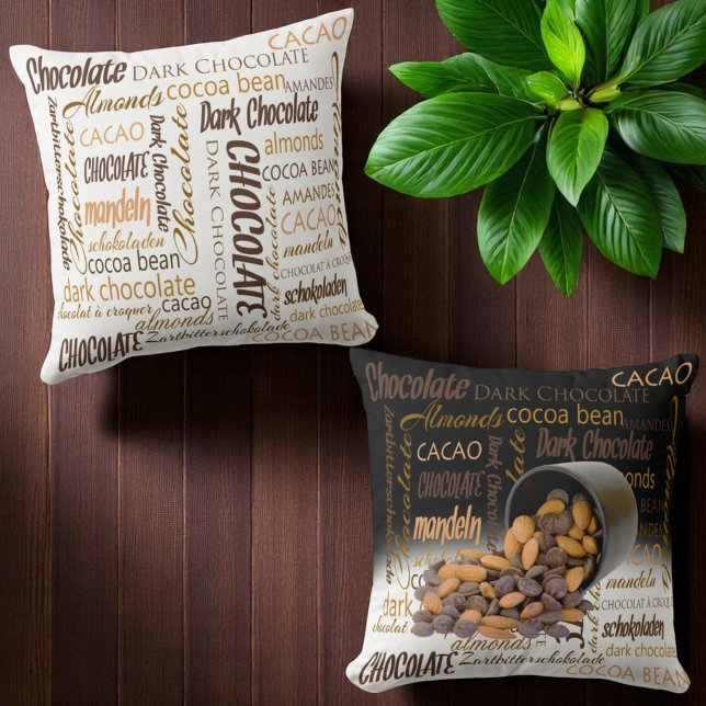 Coussin Bouts de chocolat et amandes - photo de gros plan (Different front and back pillow design)