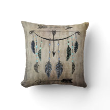 Bow, Flèche et plumes