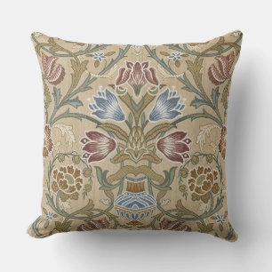 Coussin Broderie florale symétrique vintage William Morris