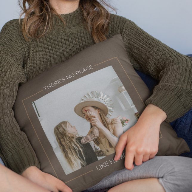 Coussin Brown moderne | Photo de famille | Cadeau maison (Créateur téléchargé)