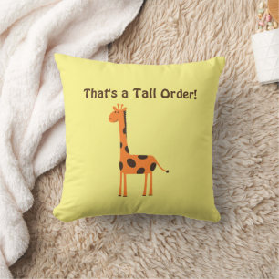 Coussin C’est un gros plan, drôle de dessin de la Giraffe 