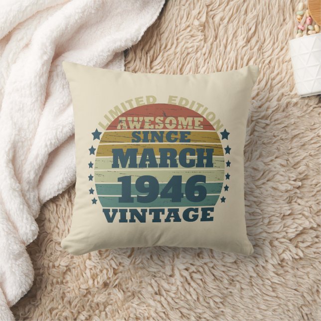 Coussin Cadeau d'anniversaire vintage personnalisé (Couverture)