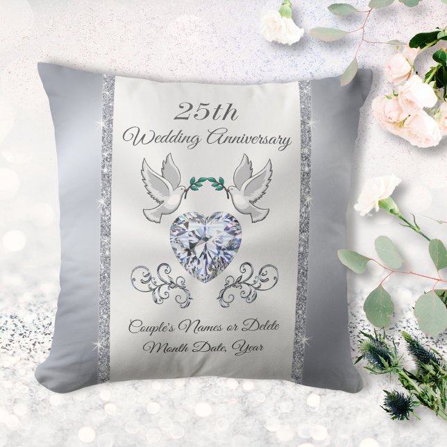 Coussin Cadeau traditionnel personnalisé de 25 ans (25 year anniversary gifts. 25th anniversary pillow. Traditional gift for 25th wedding anniversary.  )