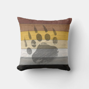 Coussin Cadeaux gay Bear Br de SlipperyJoe en Bois d'Ours