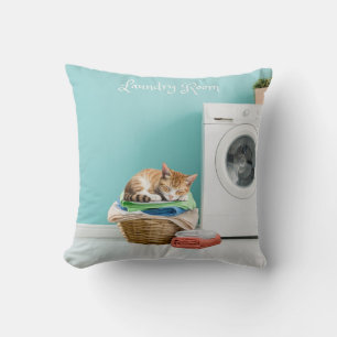 Coussin carré, Salle De Blanchisserie Avec Chat